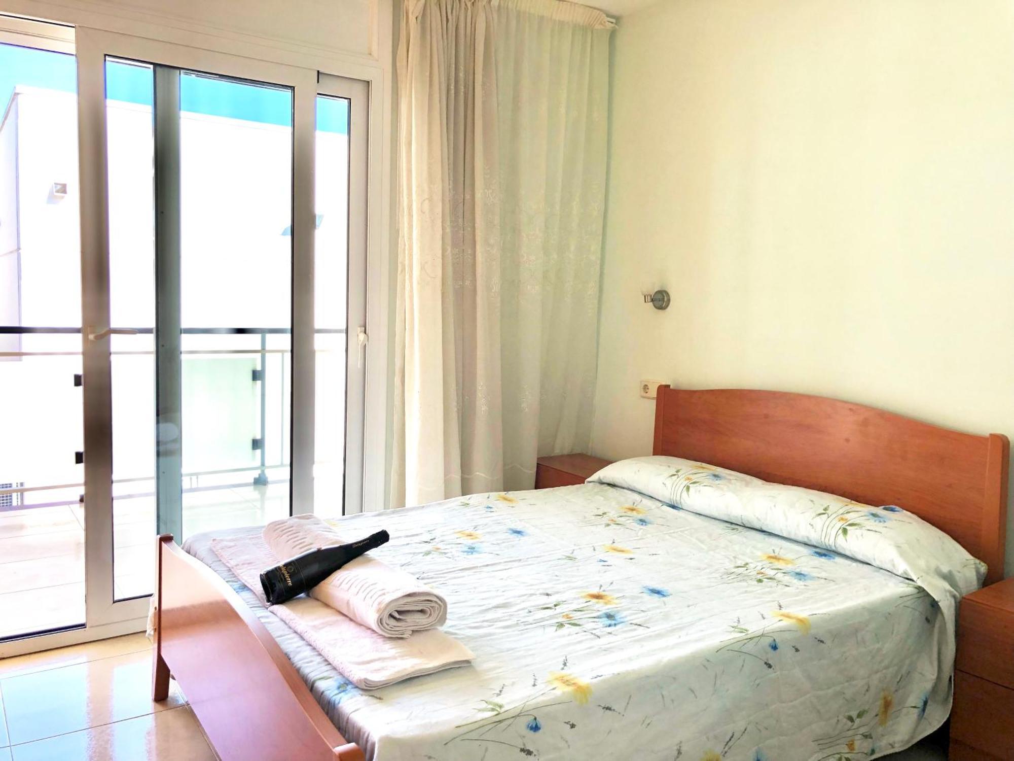 Apartamentos Benet Roses Exterior photo